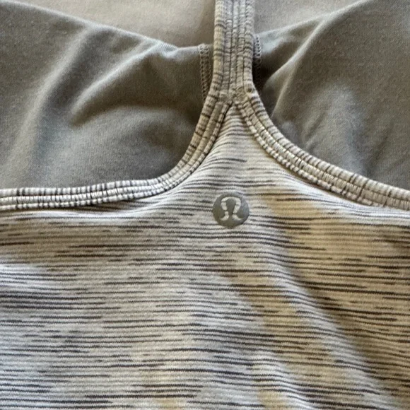 Lululemon Light Gray Tank Top Size 8 - Picture 3 of 4